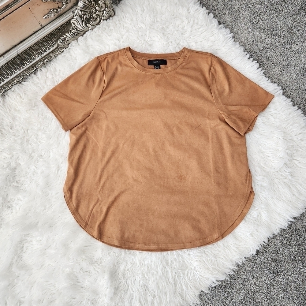 Forever 21 + Knit Top Tee Camel. Size 0X. New.